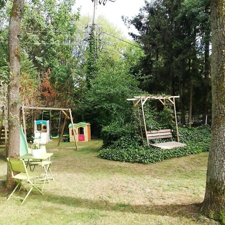 Titi'S Chalet Дюрби Екстериор снимка