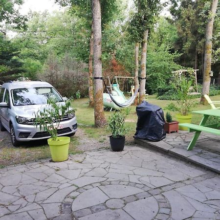 Titi'S Chalet Дюрби Екстериор снимка
