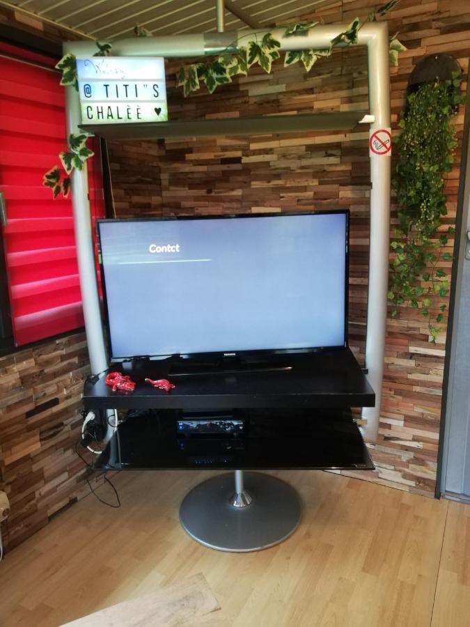 Titi'S Chalet Дюрби Екстериор снимка