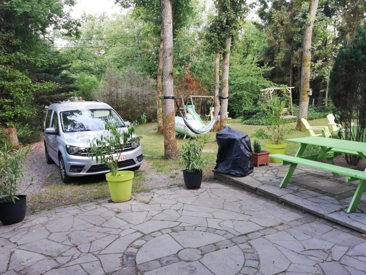 Titi'S Chalet Дюрби Екстериор снимка